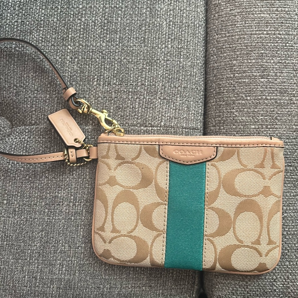 Coach classic Wristlet